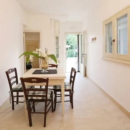 Lägenhetshotell Rosato Selva Di Fasano